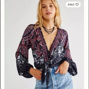 Free People Run Free Top Like New Silky Comfy Floral Black Top Size Xs